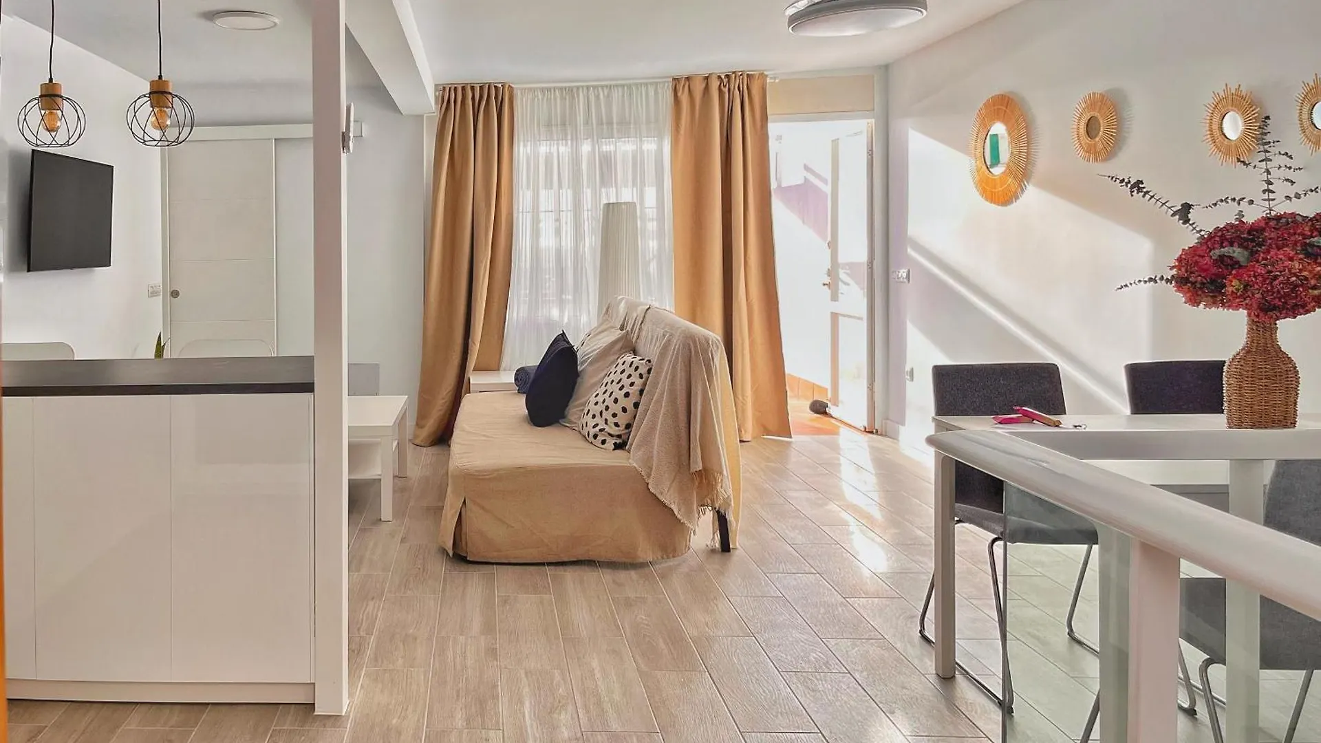 Canary Treasure Sunset By The Sea - Modern Apartment With Ocean Views Candelaria España