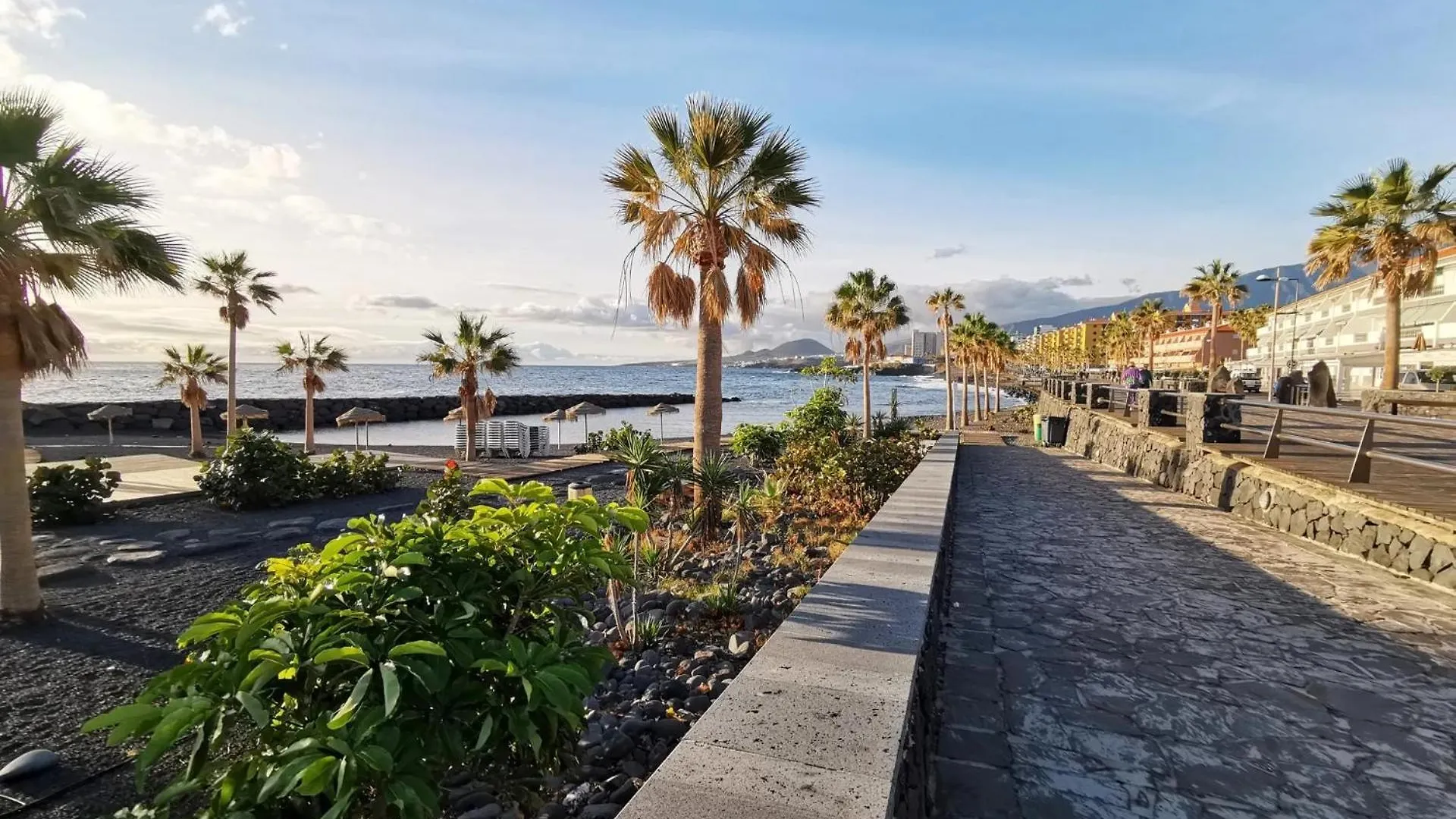 Canary Treasure Sunset By The Sea - Modern Apartment With Ocean Views Candelaria